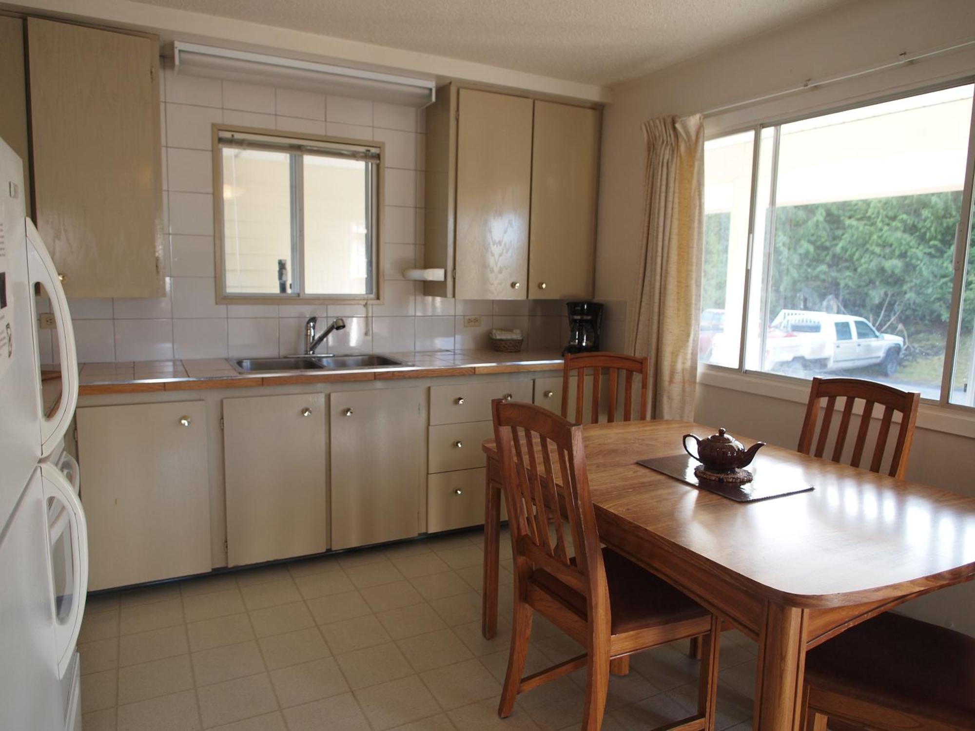 Whale'S Tail Guest Suites Ucluelet Esterno foto